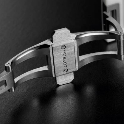 Hublot Big Bang Integrated White Ceramic 42mm Mens Watch 451.HX.1123.HX - Image 2