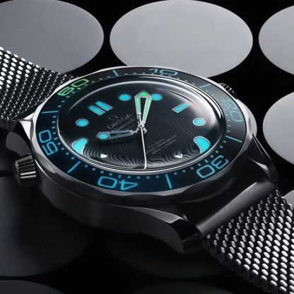 Omega James Bond 007 60th Anniversary Seamaster Diver 300m Co-Axial Master Chronometer 42mm O21030422003002 - Image 5
