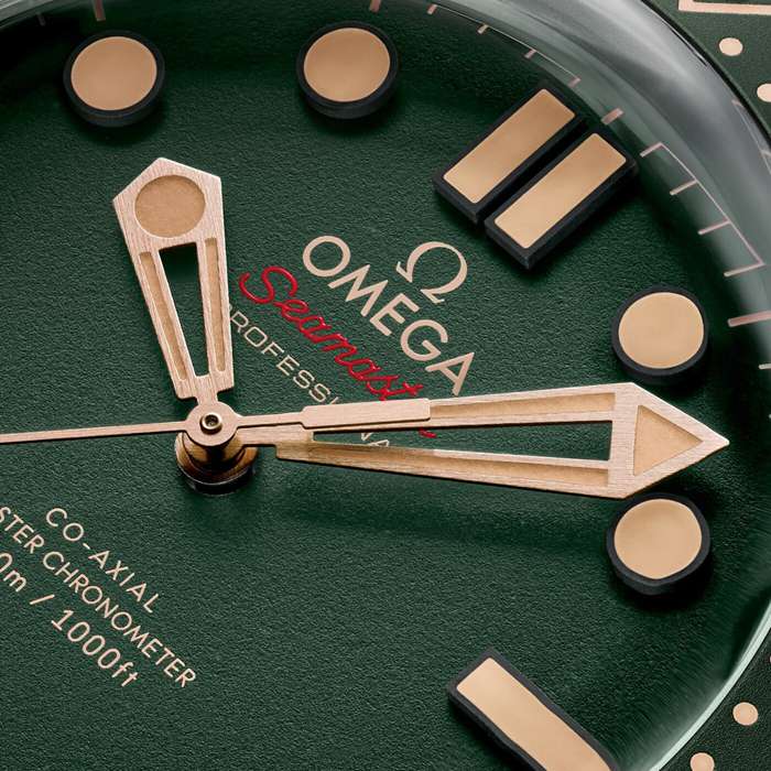 Omega Seamaster Diver 300M 42mm Titanium Mens Green Watch O21090422010001 - Image 4