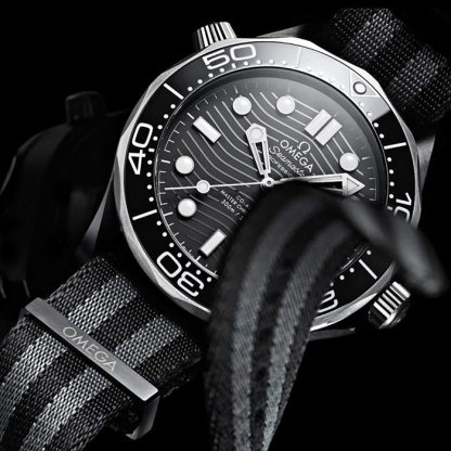 Omega Seamaster Diver 300m Co-Axial 43.5mm Mens Watch O21092442001002 - Image 4