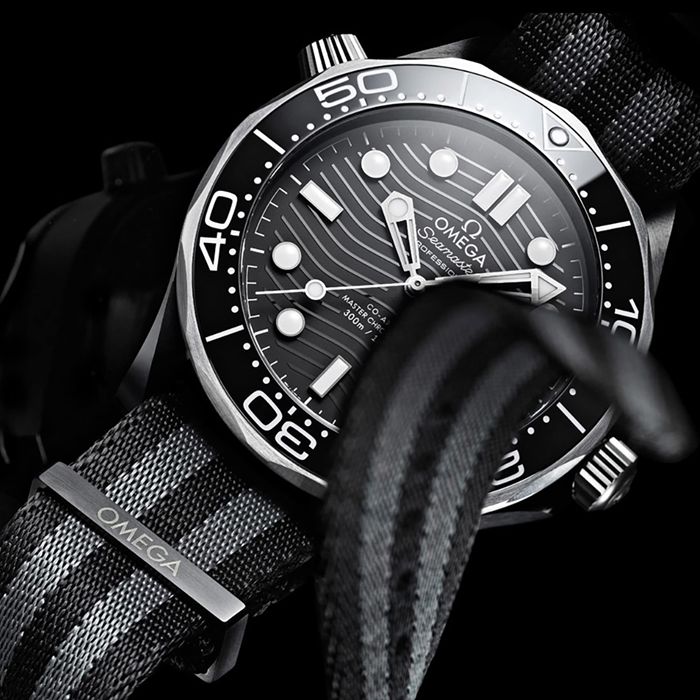 Omega Seamaster Diver 300m Co-Axial 43.5mm Mens Watch O21092442001002 - Image 4