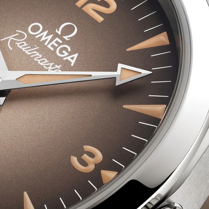 Omega Seamaster Railmaster 38mm Mens Watch Brown O23510382013001 - Image 3