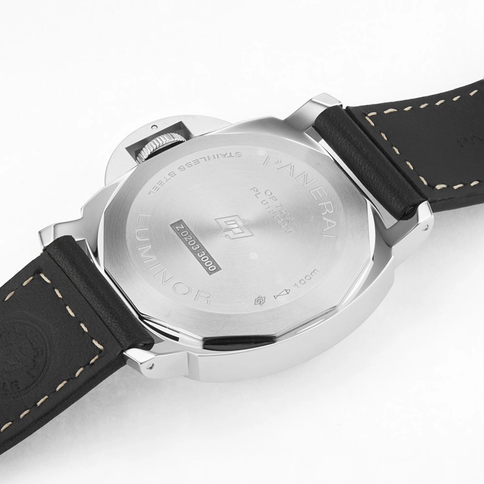 Panerai Luminor 44mm Mens Watch PAM01084 - Image 4