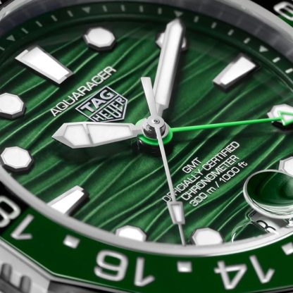 TAG Heuer Aquaracer Professional 300 GMT 42mm Mens Watch Green WBP5115.BA0013 - Image 3