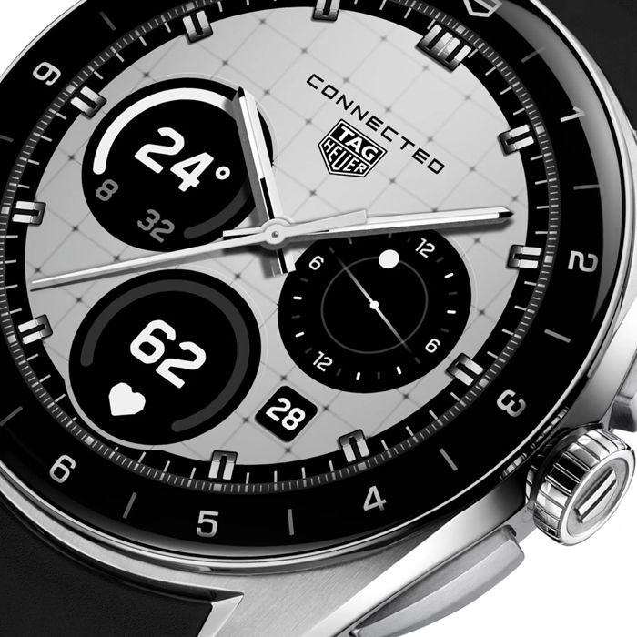 TAG Heuer Connected Calibre E5 40mm Unisex Watch Black Rubber Strap SBT8010.BT0002 - Image 2